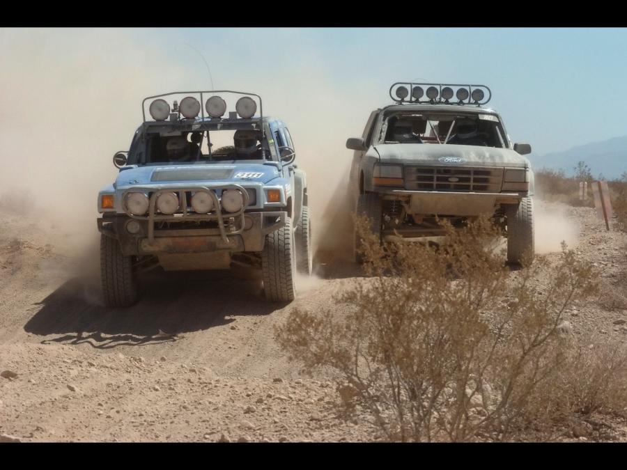  Hummer H3 Racing 2007 года  (фото 2 из 16)